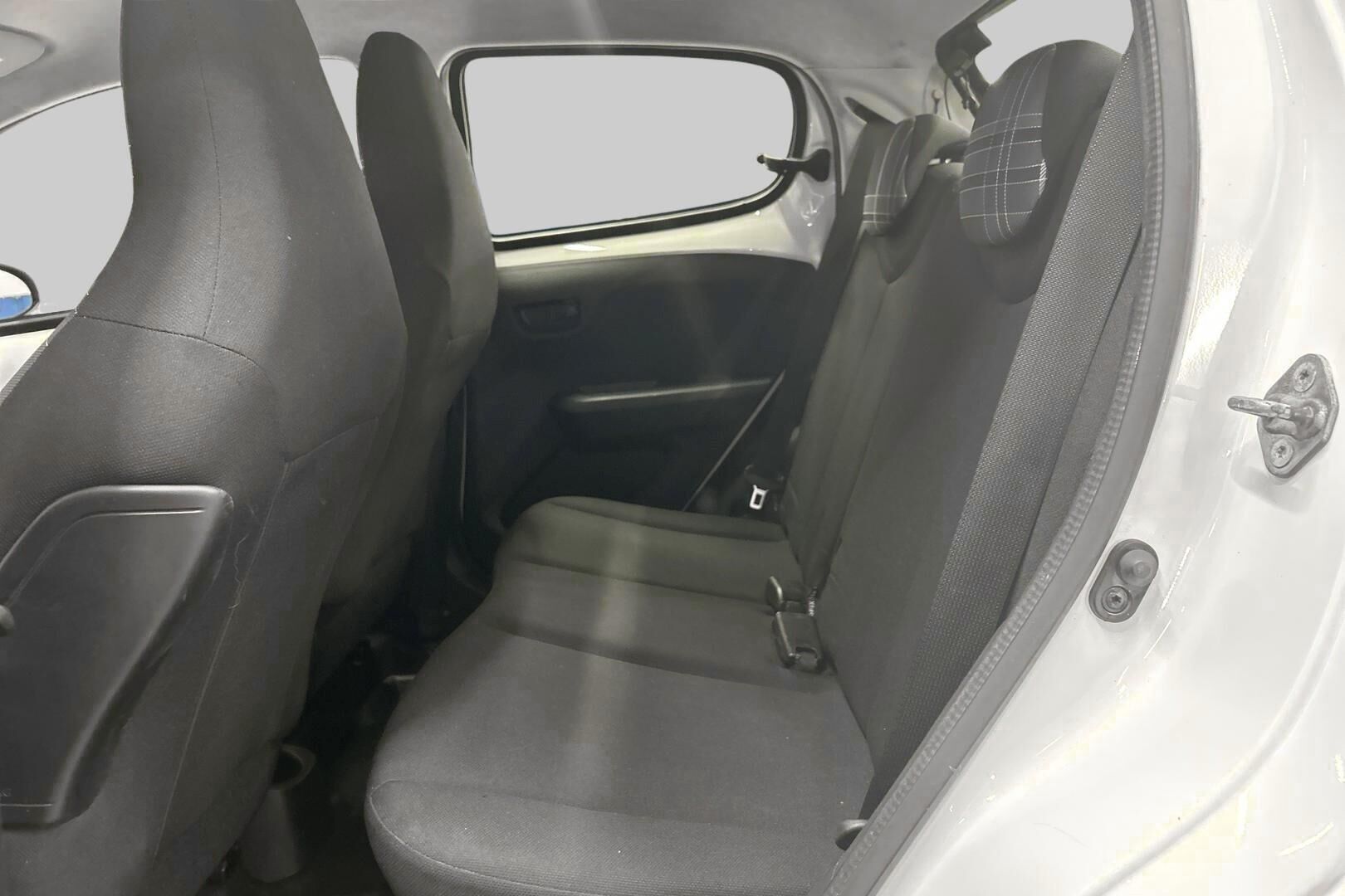 Peugeot 108 iso kuva 9