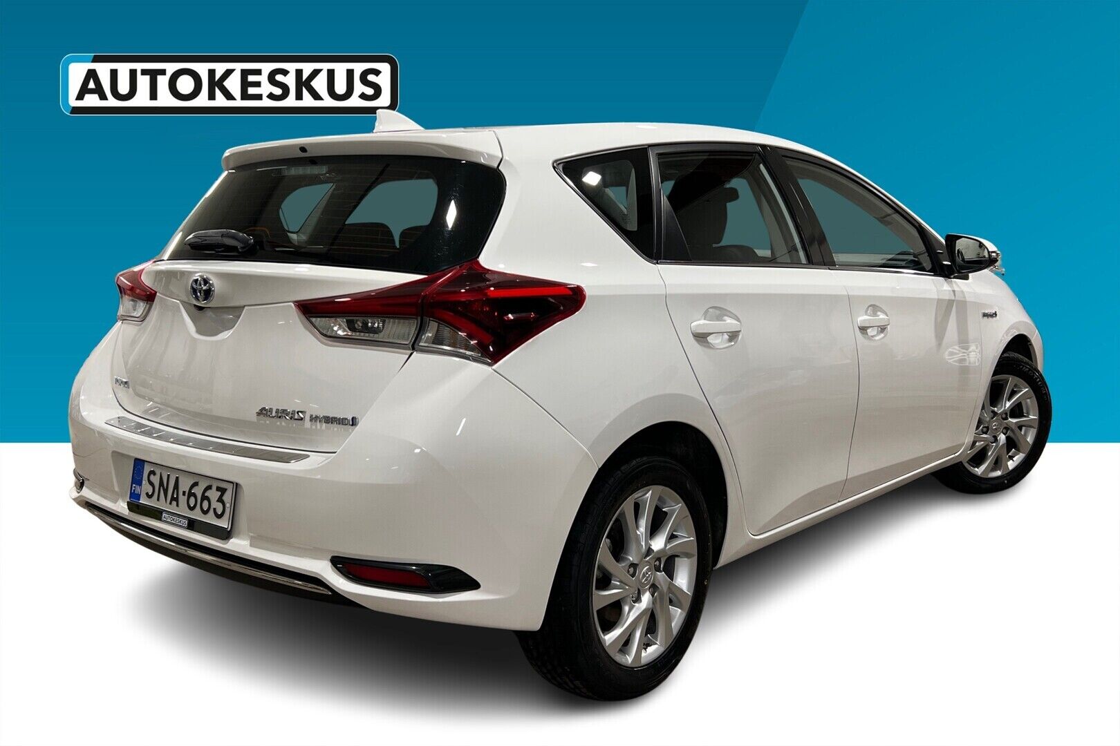 Toyota Auris iso kuva 1