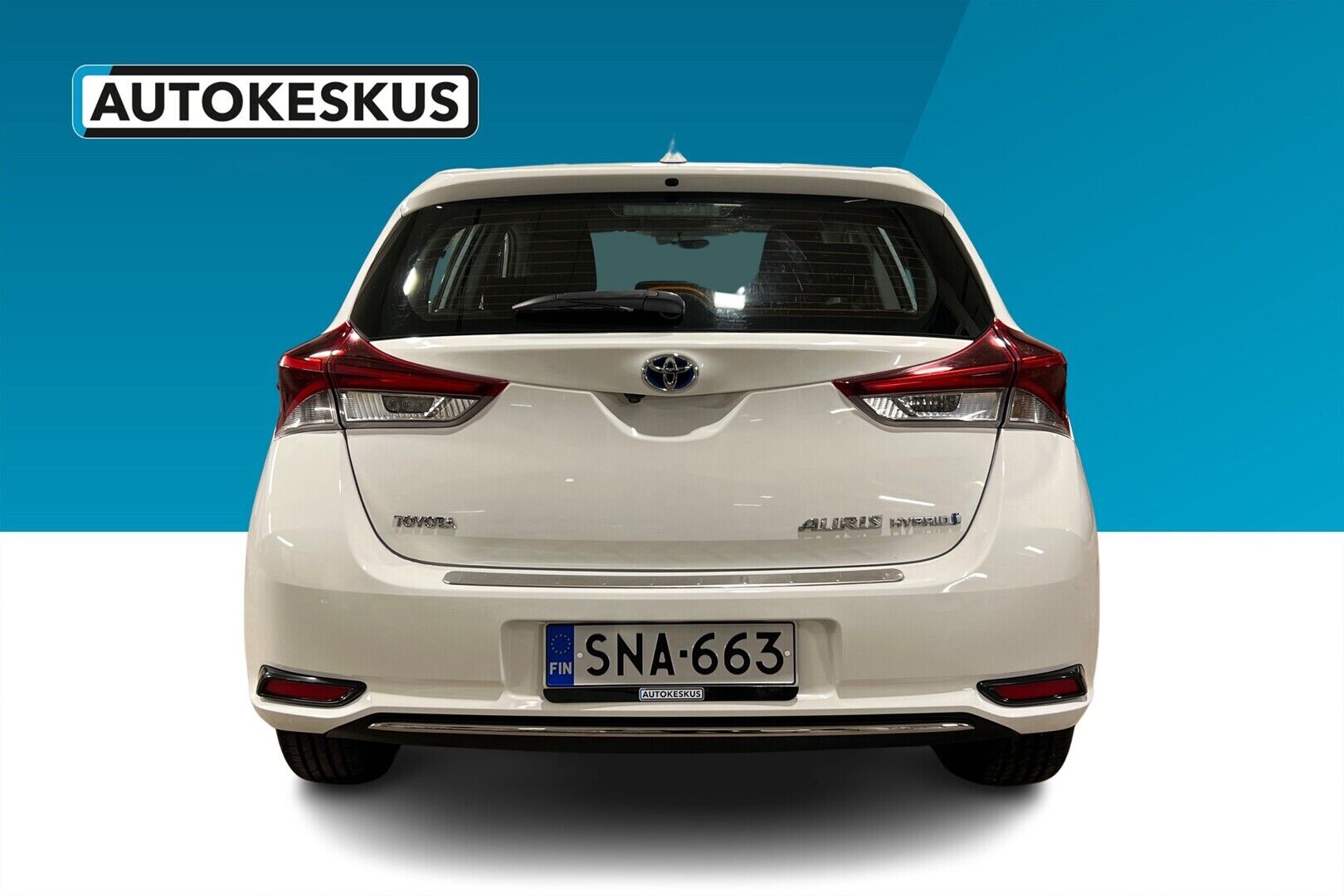 Toyota Auris iso kuva 2