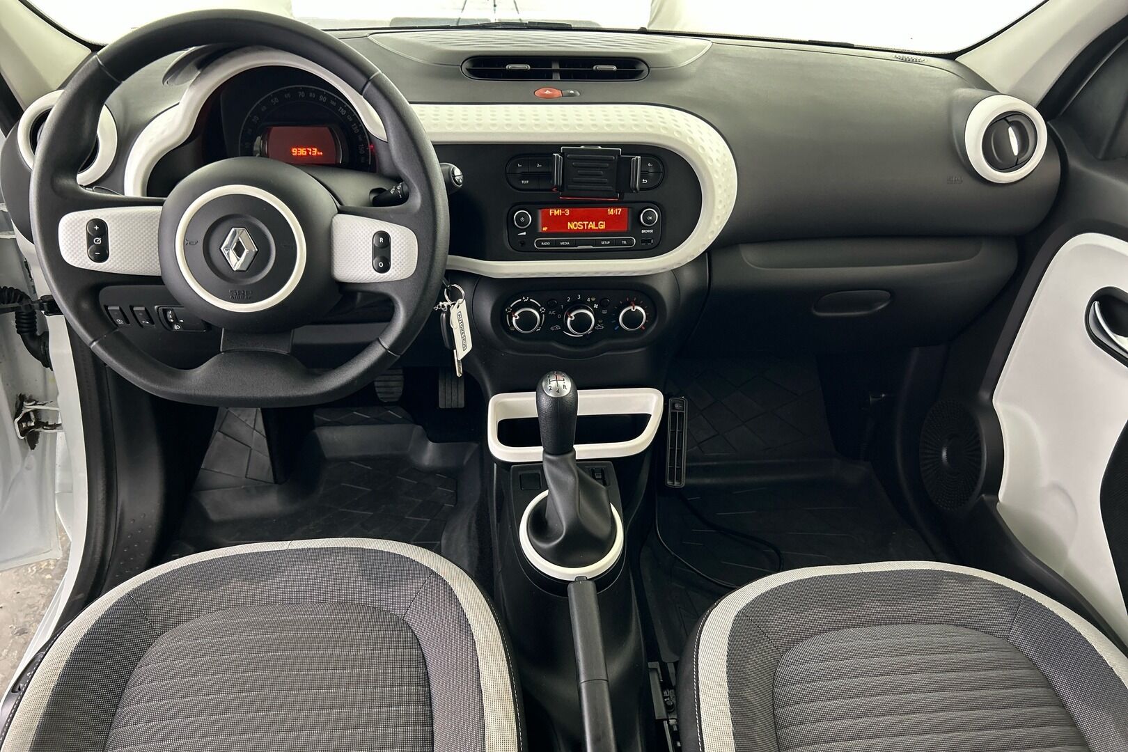 Renault Twingo iso kuva 18