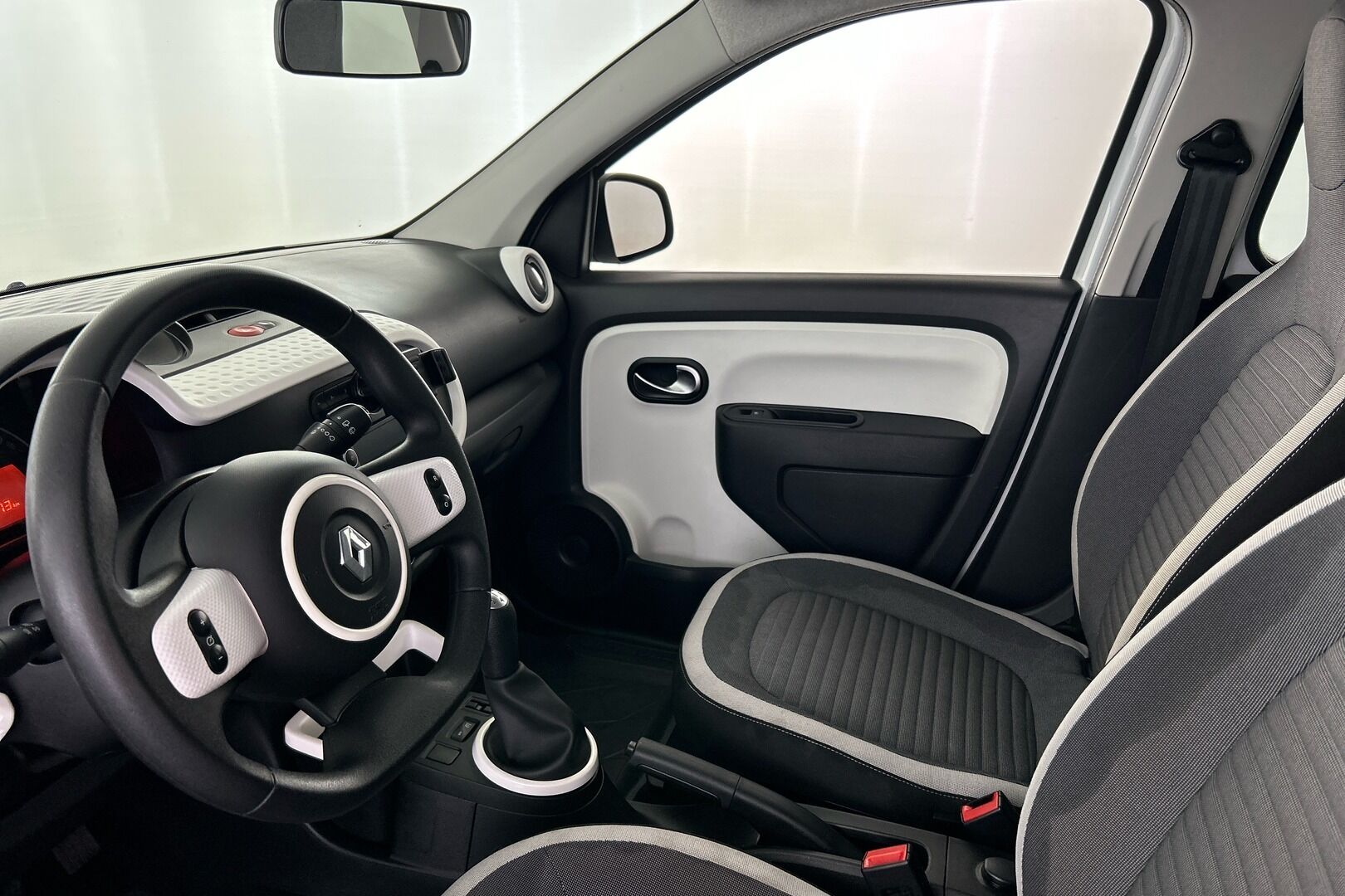 Renault Twingo iso kuva 4