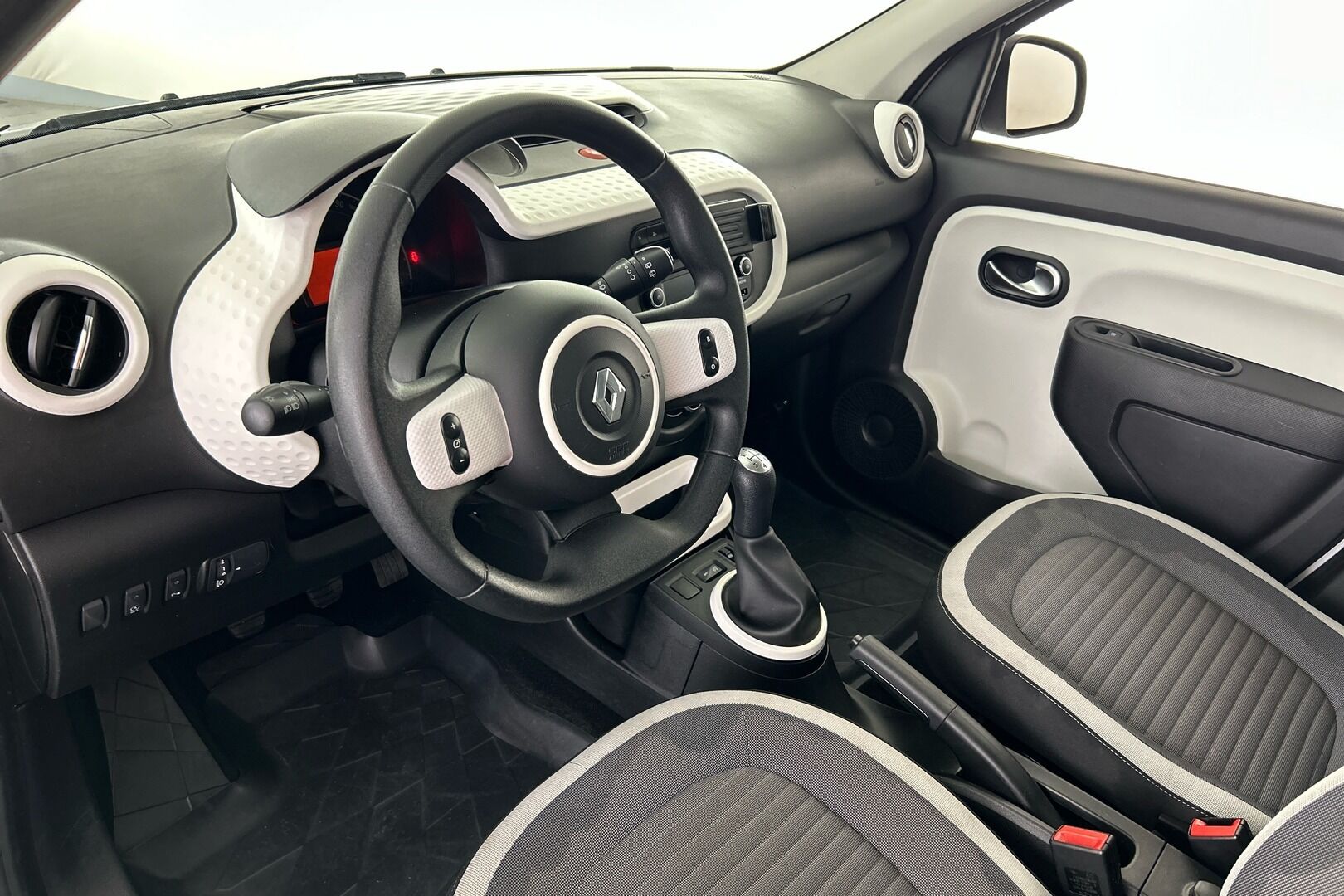 Renault Twingo iso kuva 7