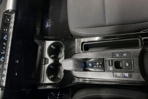 Toyota Prius Plug-in esikatselu 7