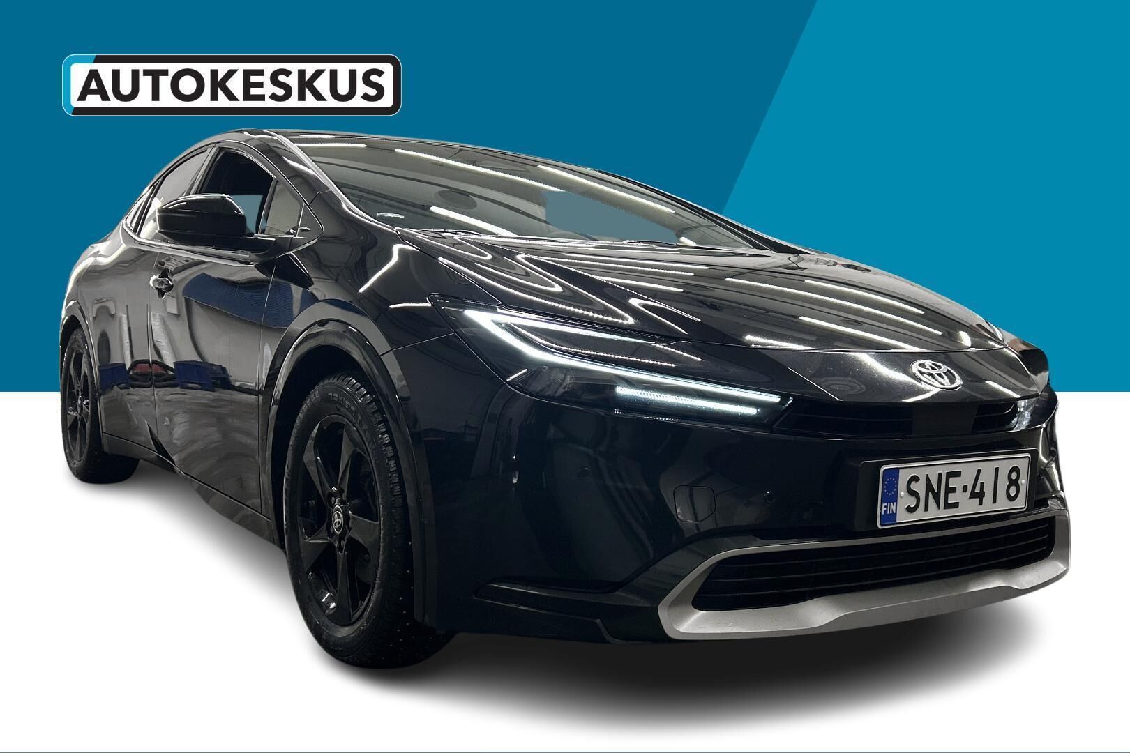 Toyota Prius Plug-in iso kuva 14