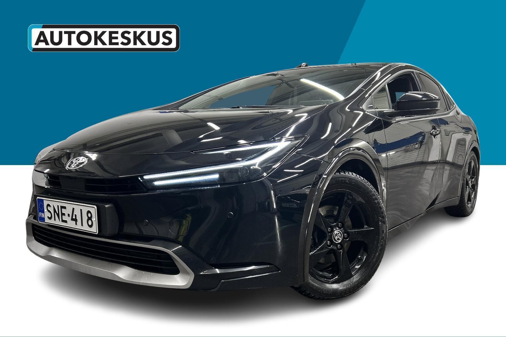 Toyota Prius Plug-in iso kuva 12