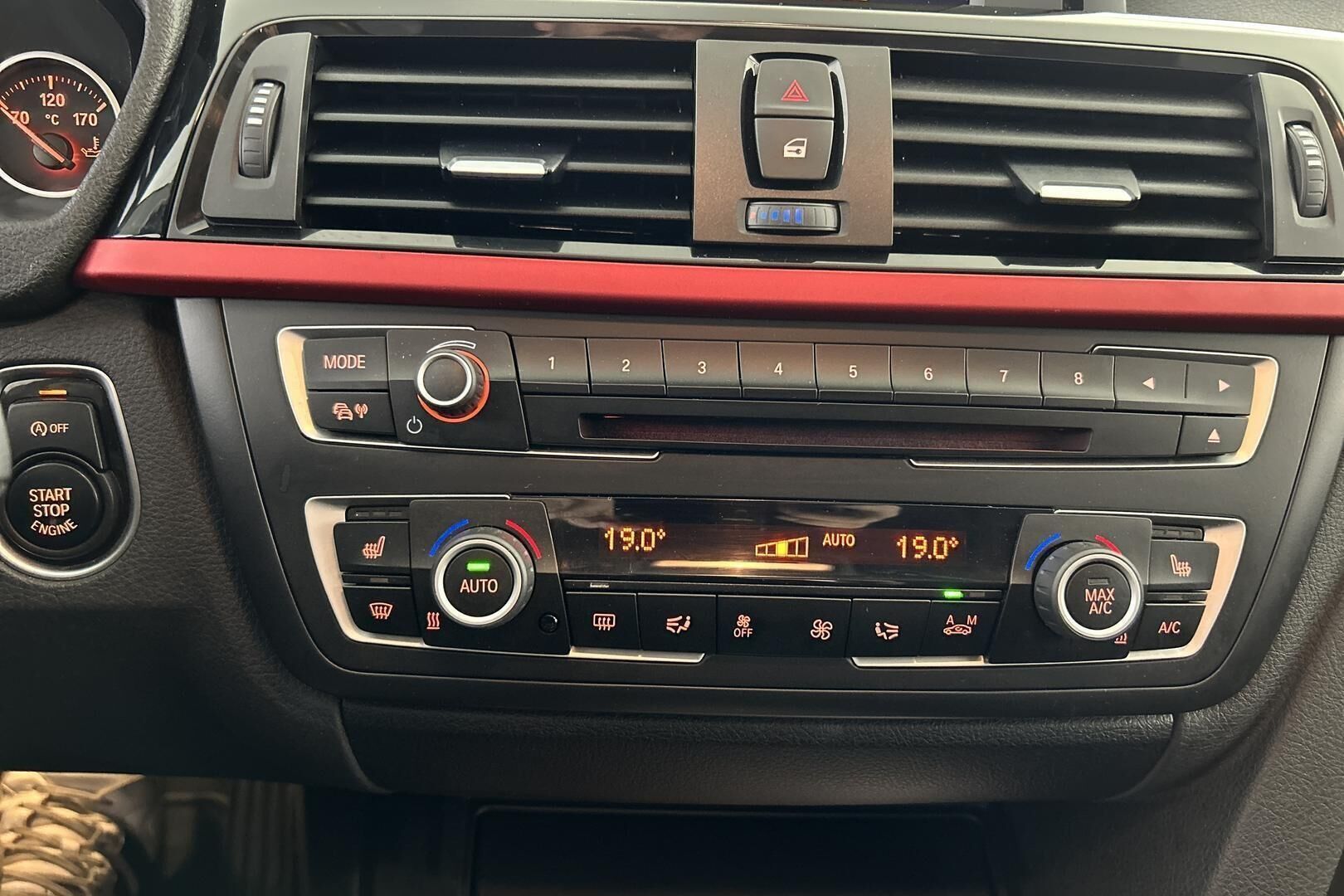 BMW 3-SARJA iso kuva 17