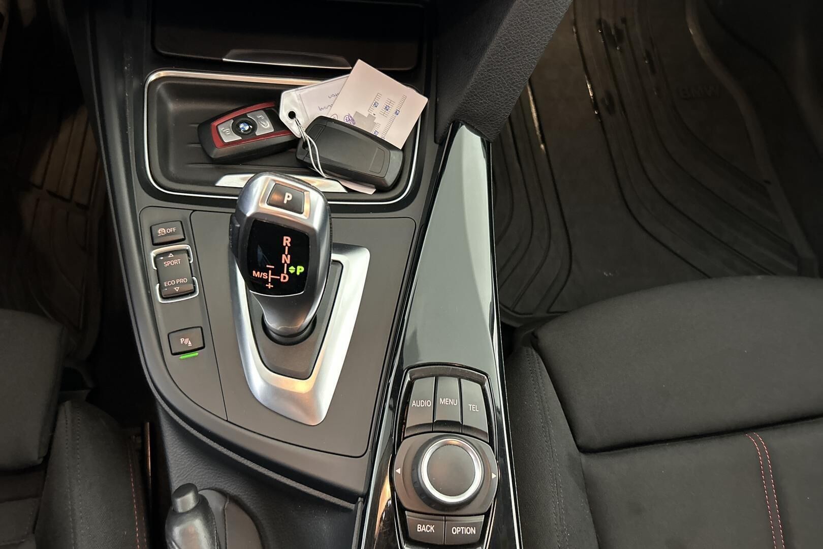 BMW 3-SARJA iso kuva 18