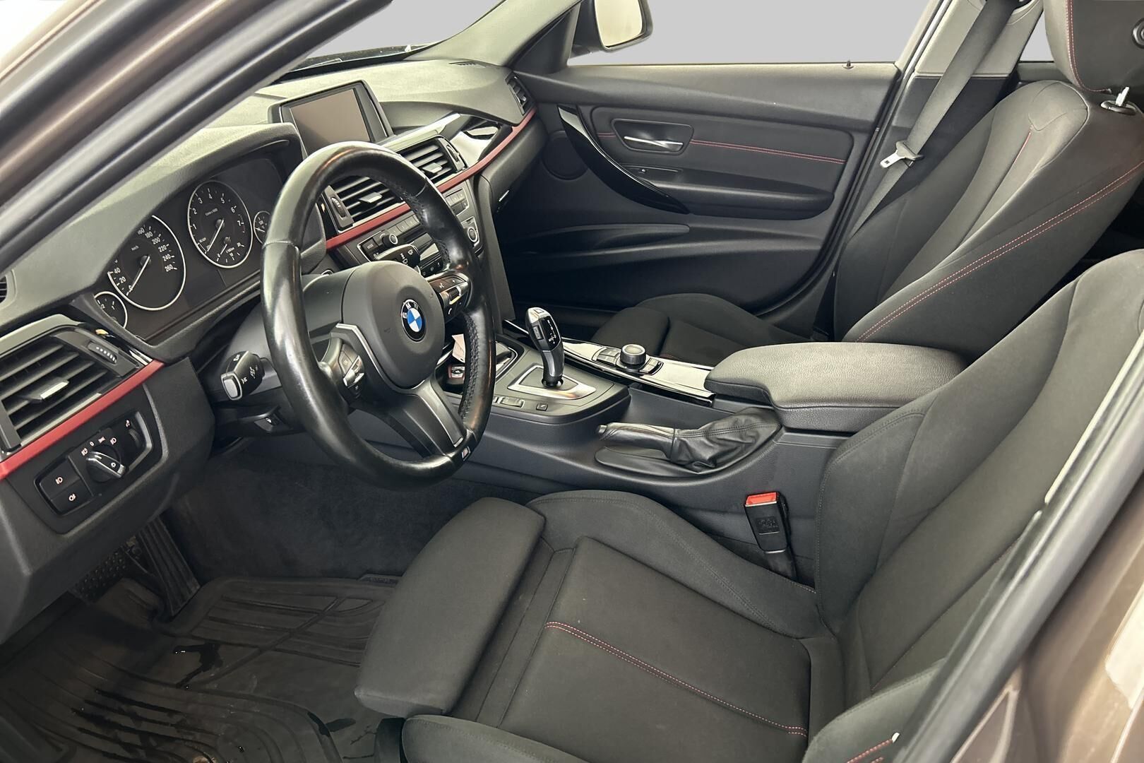 BMW 3-SARJA iso kuva 8