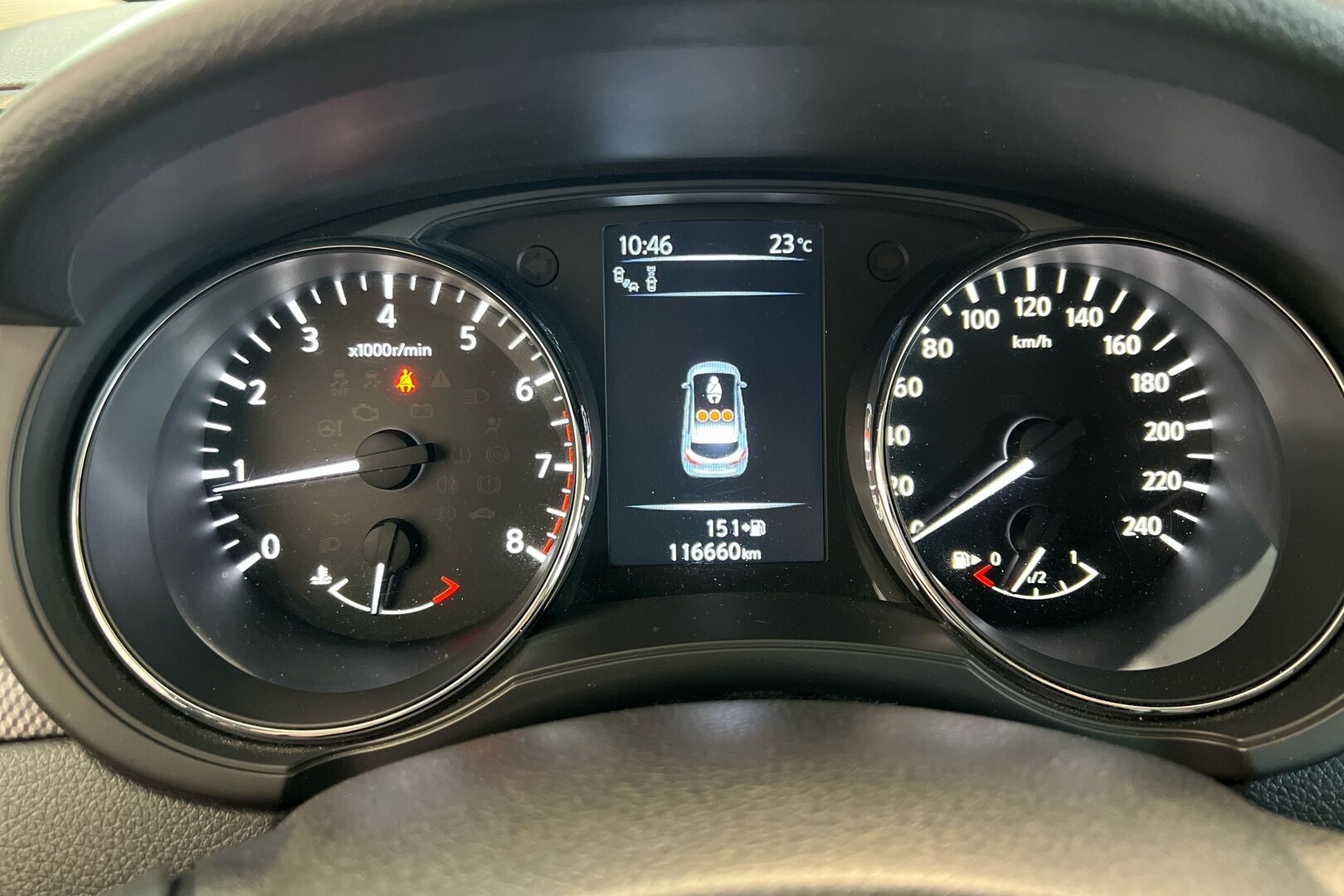 Nissan Pulsar iso kuva 12