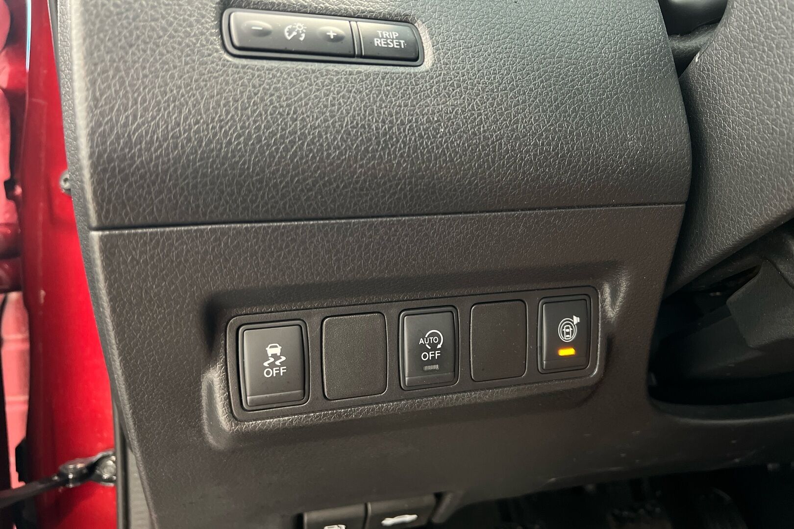 Nissan Pulsar iso kuva 17