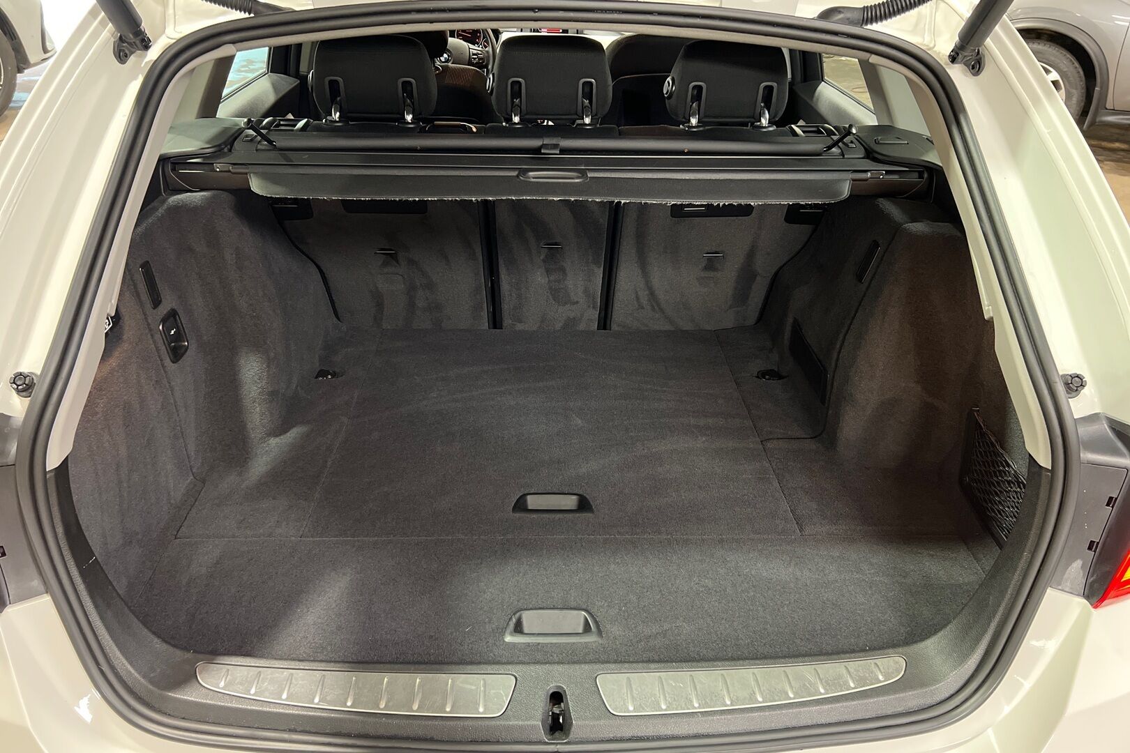 BMW 3-SARJA iso kuva 17