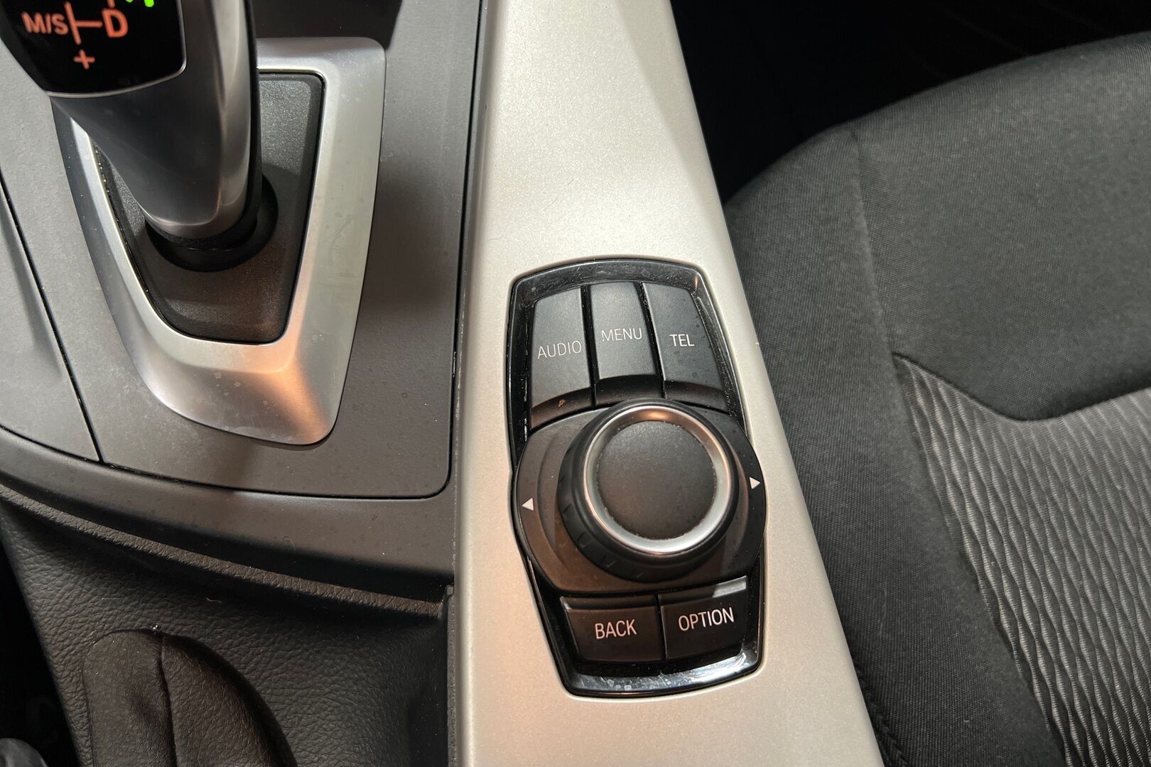 BMW 3-SARJA iso kuva 12