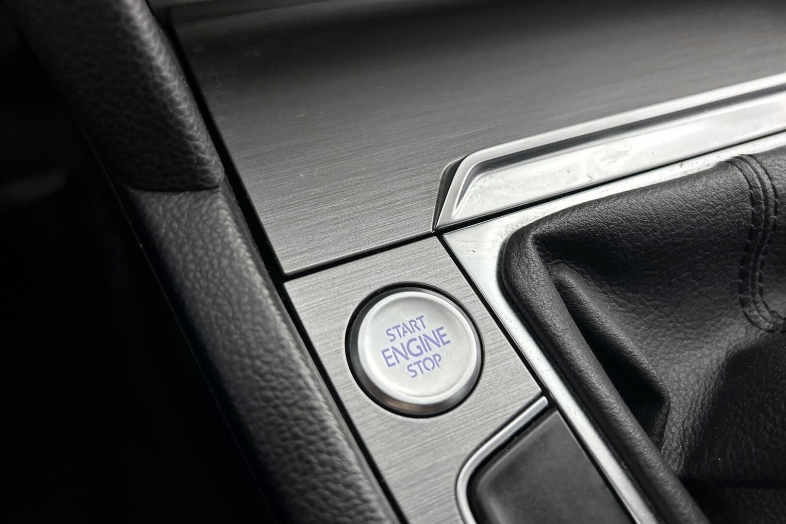 Volkswagen Passat iso kuva 18