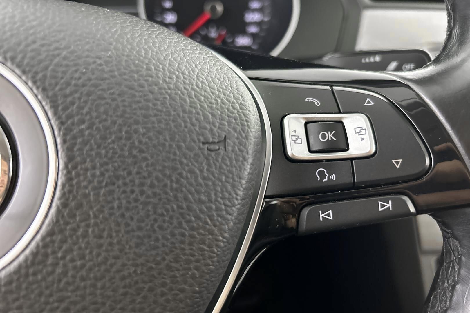 Volkswagen Passat iso kuva 21