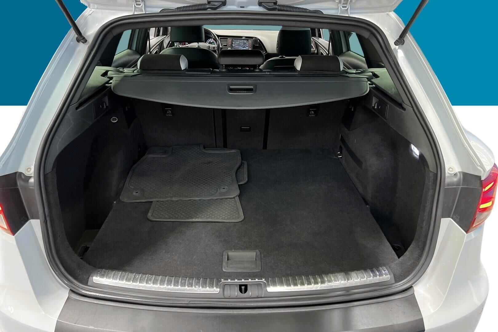 Seat Leon ST iso kuva 12