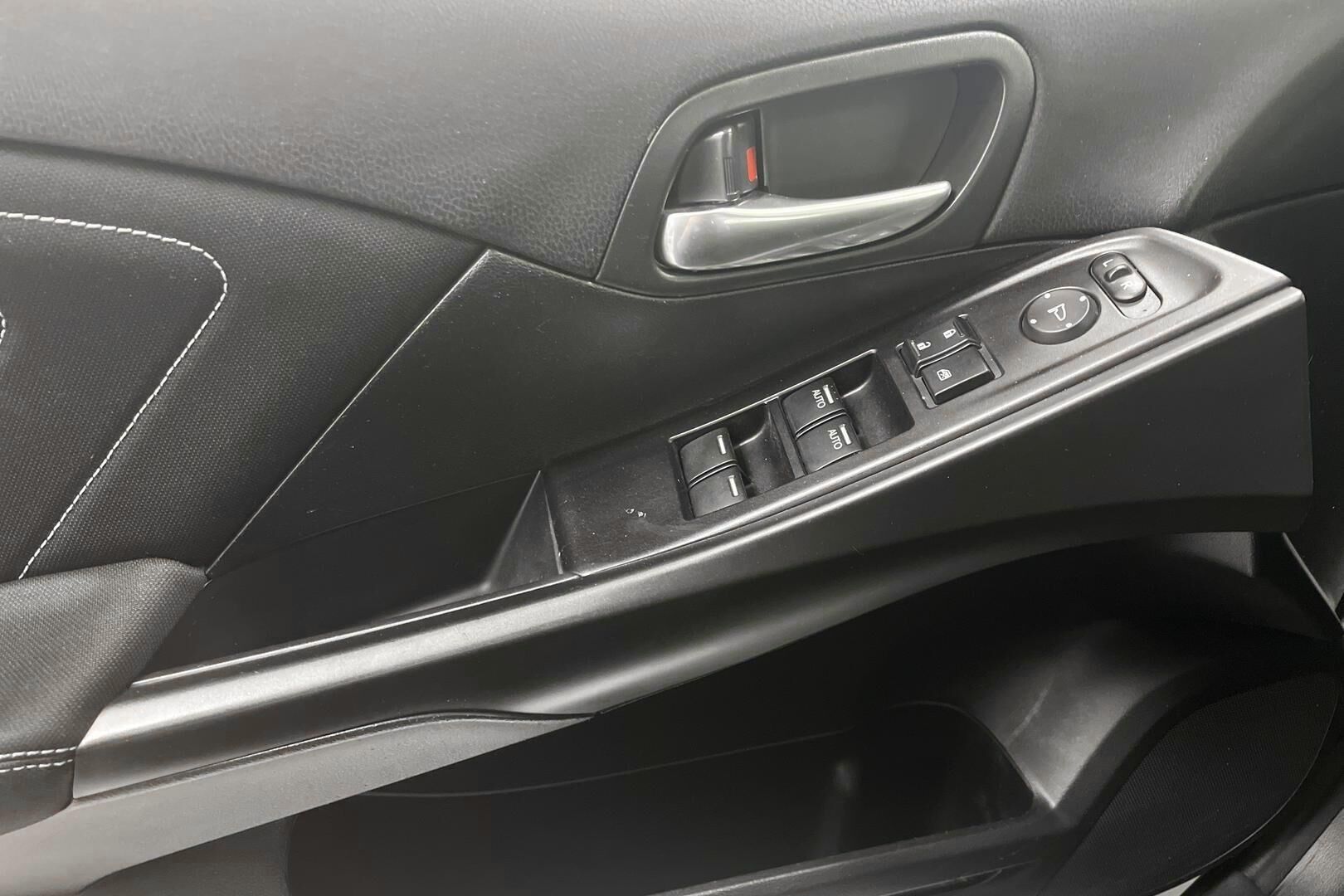 Honda Civic iso kuva 20