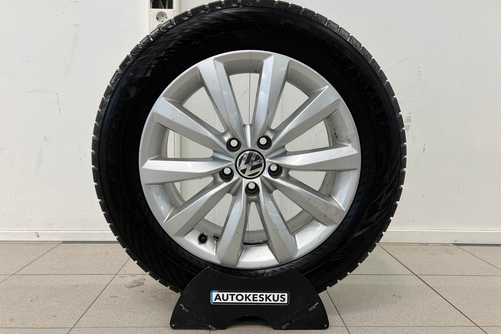 Volkswagen Tiguan iso kuva 21