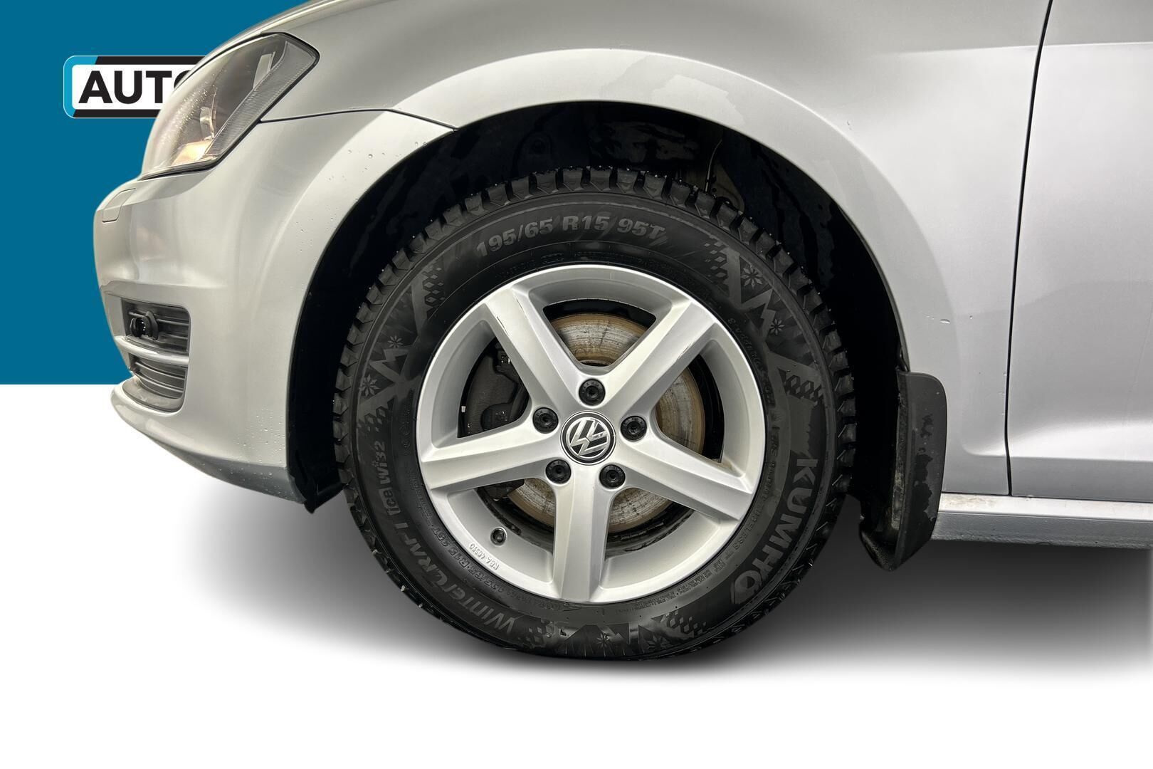 Volkswagen Golf iso kuva 13