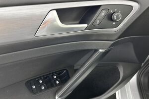 Volkswagen Golf esikatselu 23