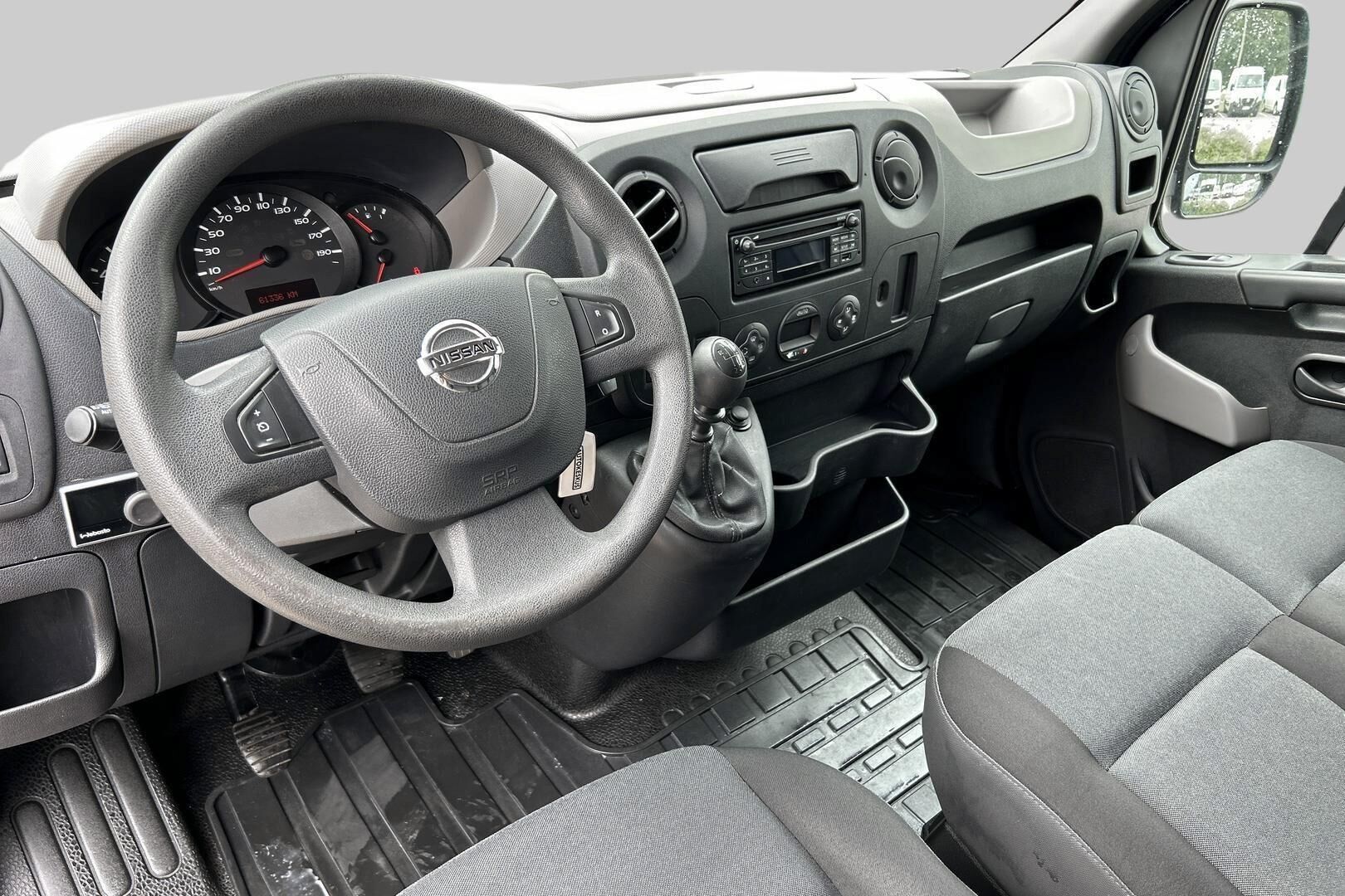Nissan NV400 iso kuva 9