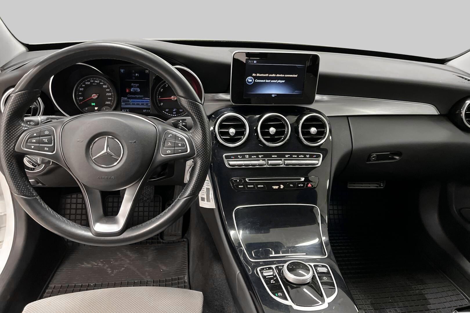 Mercedes-Benz C iso kuva 11