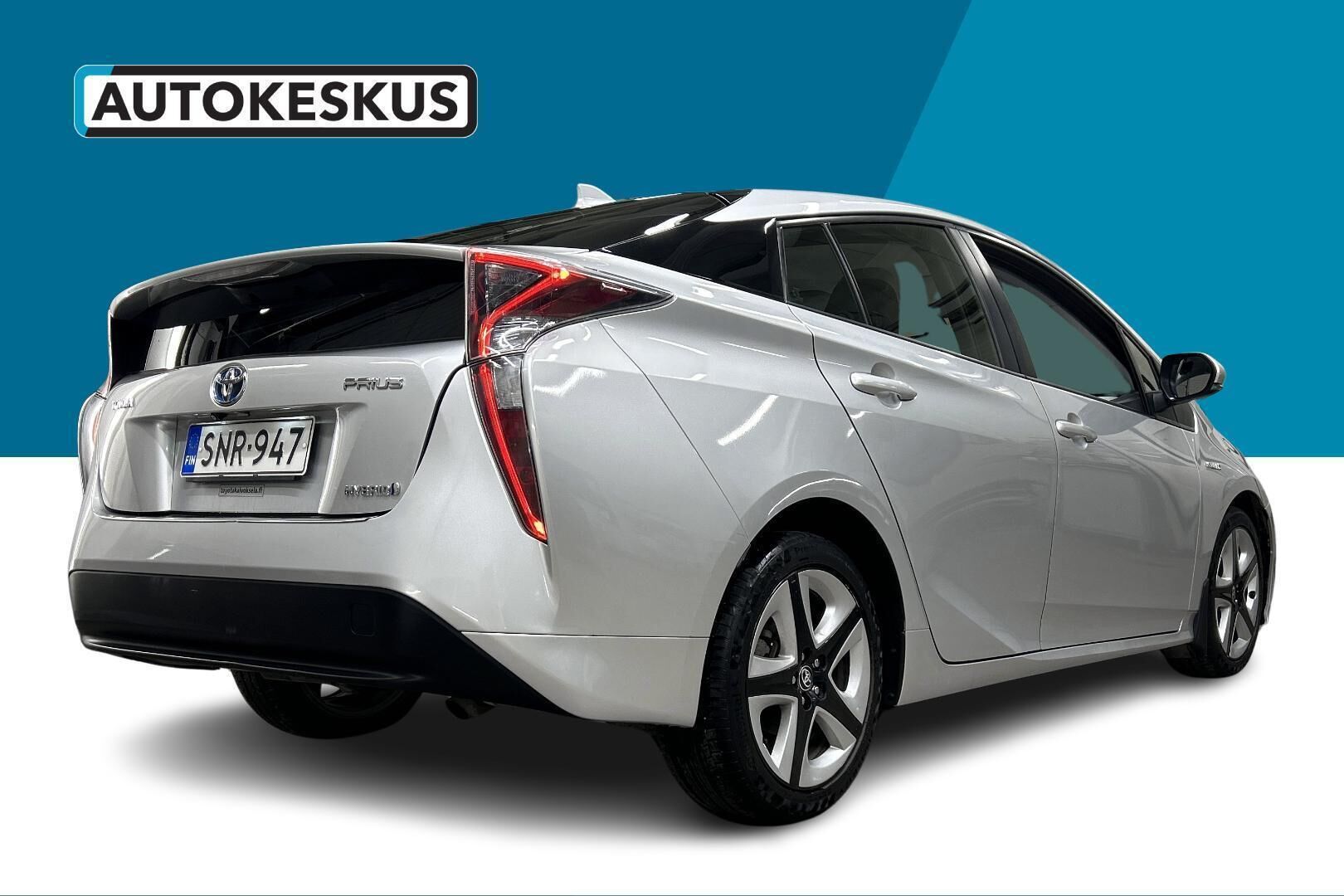 Toyota Prius iso kuva 5