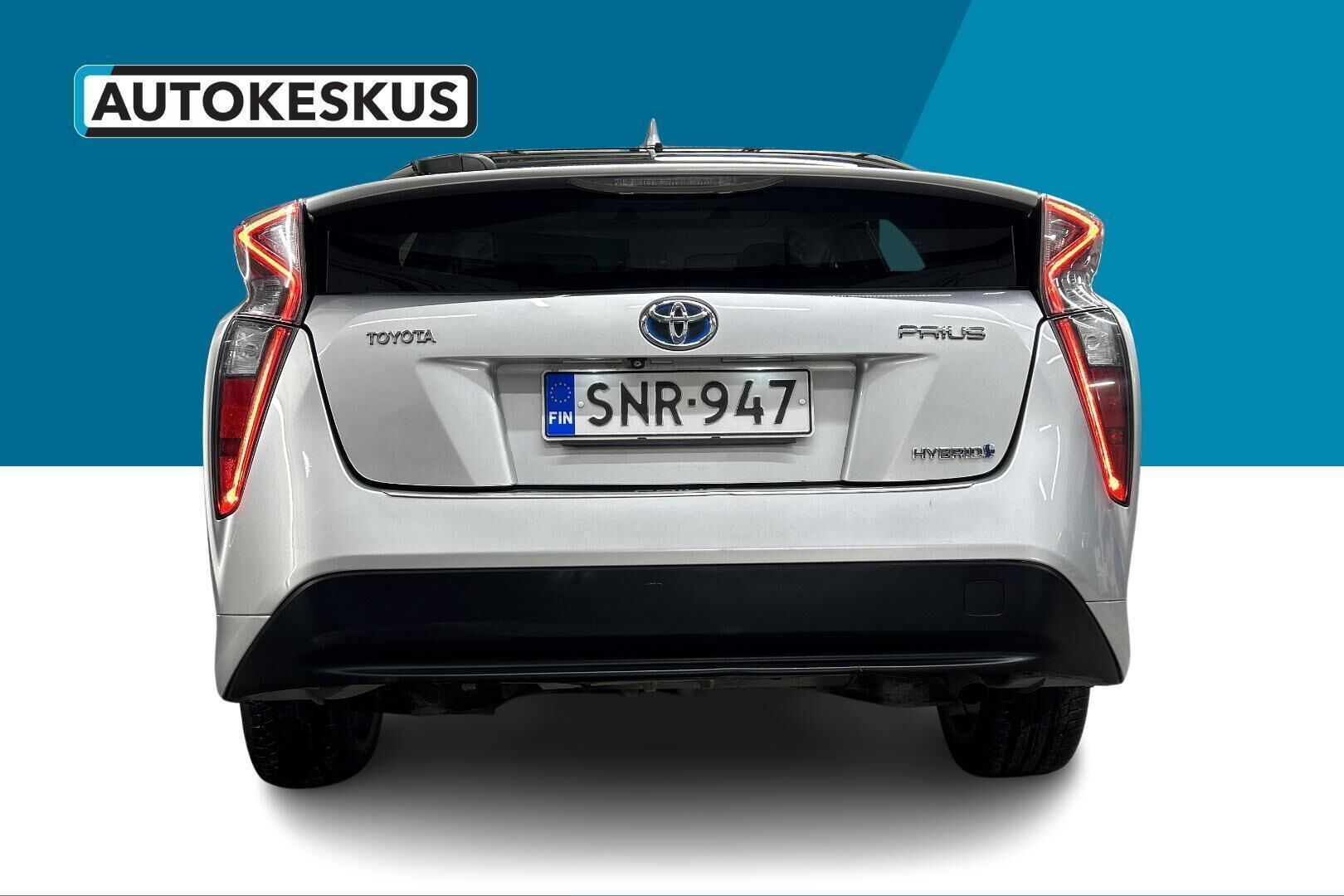 Toyota Prius iso kuva 6