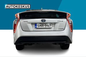 Toyota Prius esikatselu 6