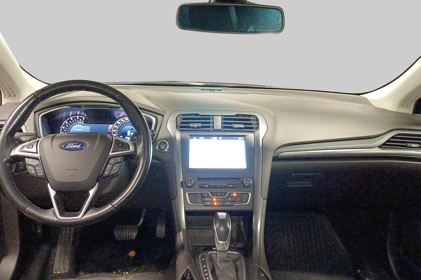 Ford Mondeo iso kuva 2