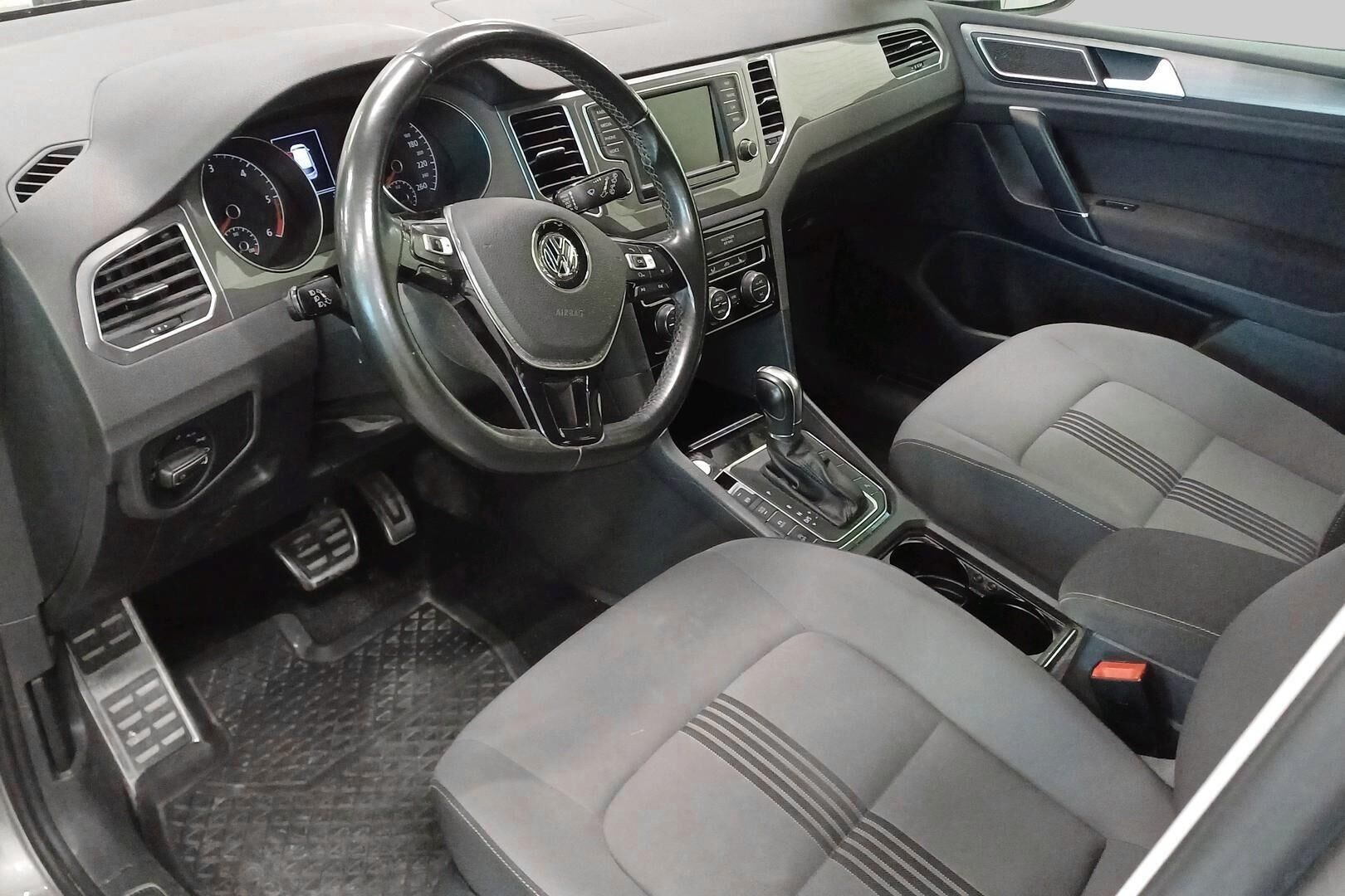 Volkswagen Golf Sportsvan iso kuva 1