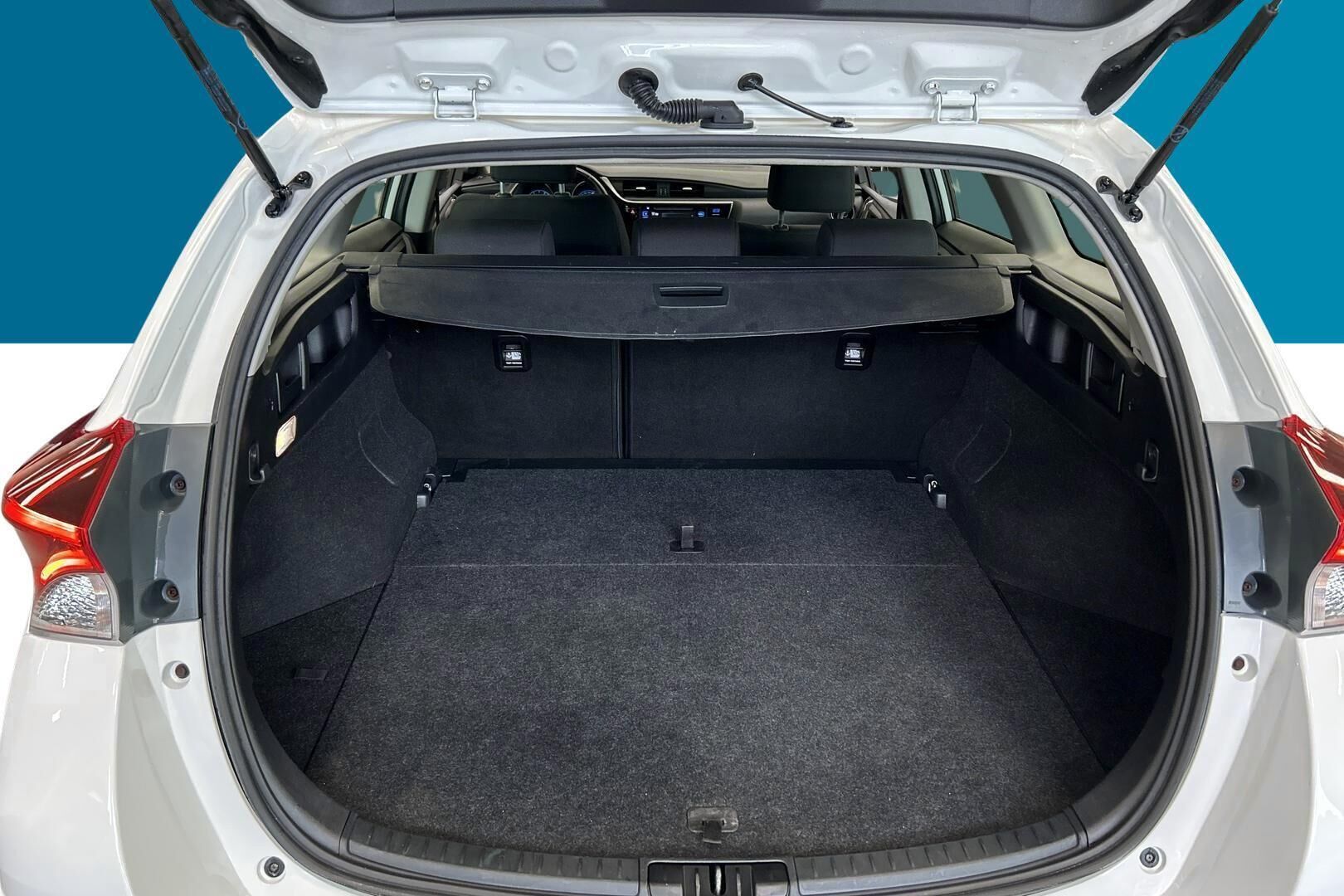 Toyota Auris iso kuva 29