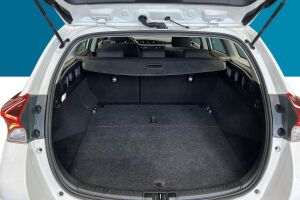 Toyota Auris esikatselu 29