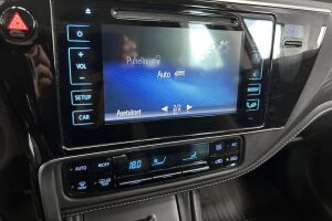 Toyota Auris esikatselu 14