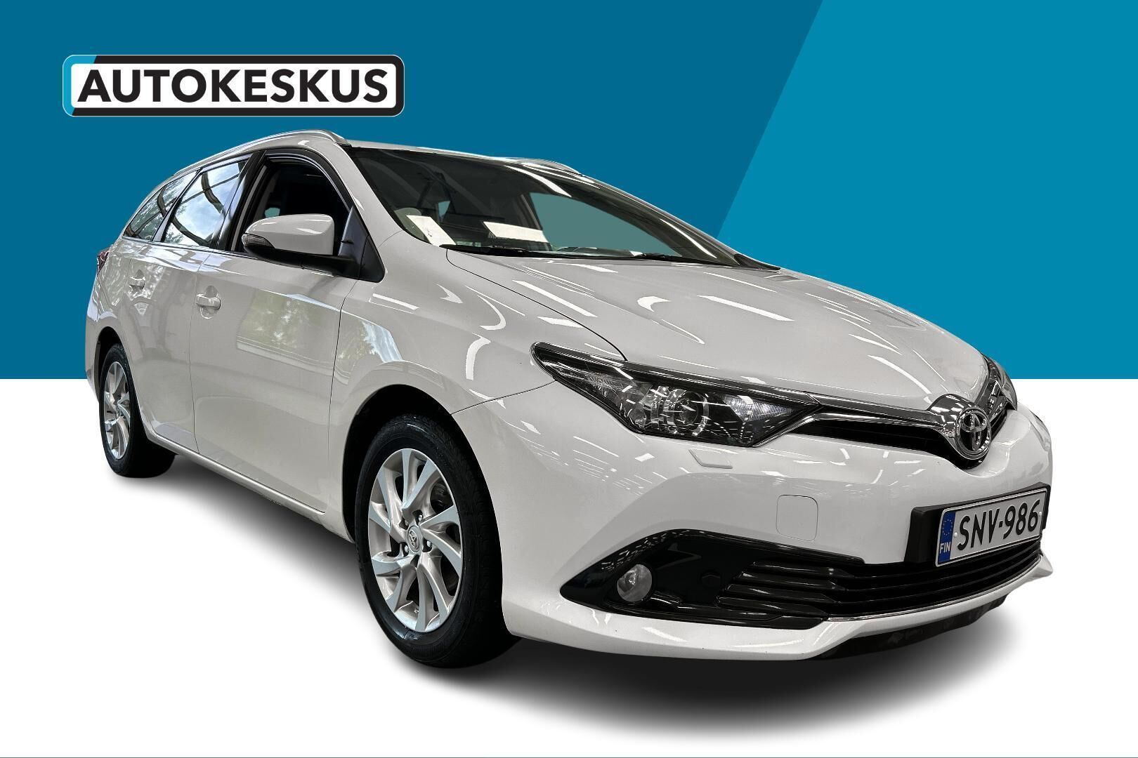 Toyota Auris iso kuva 26