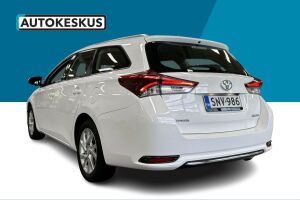 Toyota Auris esikatselu 5