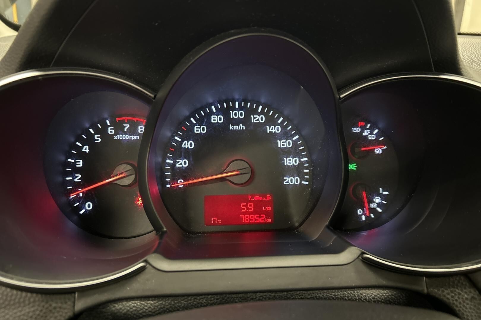 Kia Picanto iso kuva 14