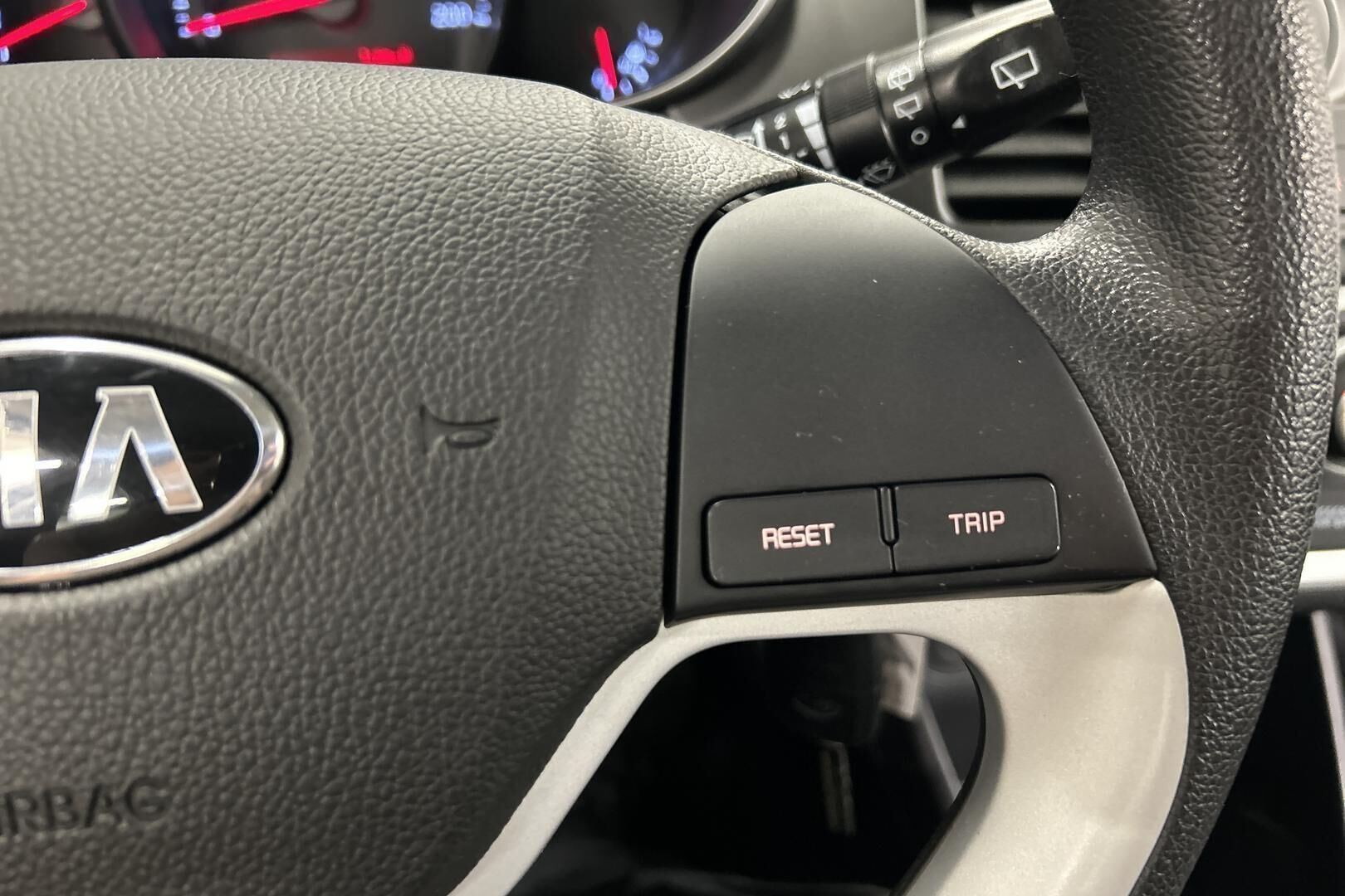 Kia Picanto iso kuva 18