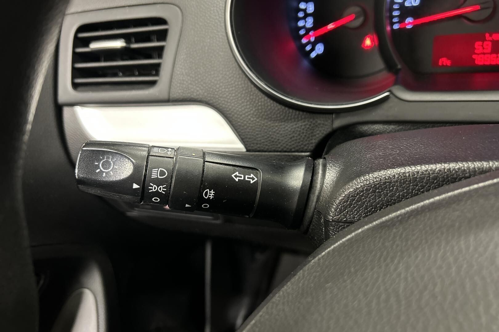 Kia Picanto iso kuva 19