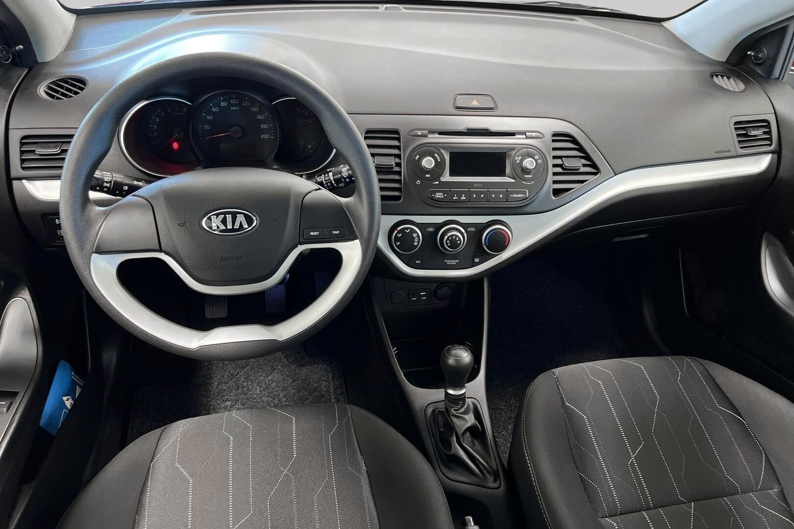 Kia Picanto iso kuva 9