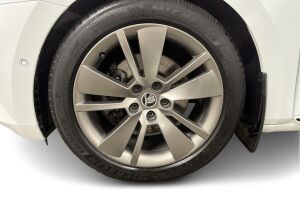Skoda Superb esikatselu 13