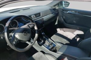 Skoda Superb esikatselu 2
