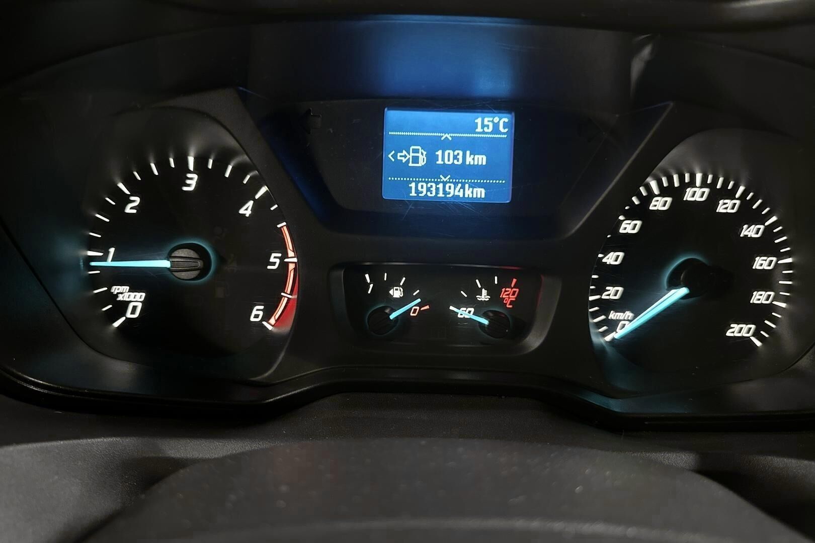 Ford Transit iso kuva 20