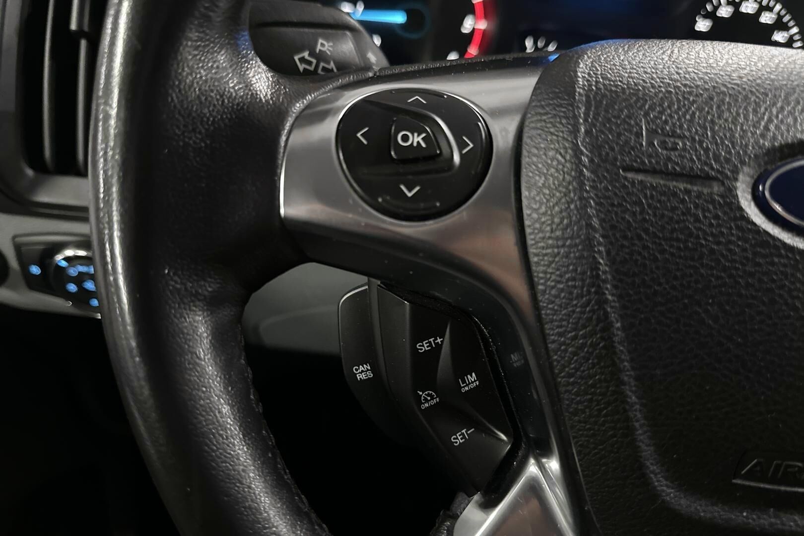 Ford Transit iso kuva 22