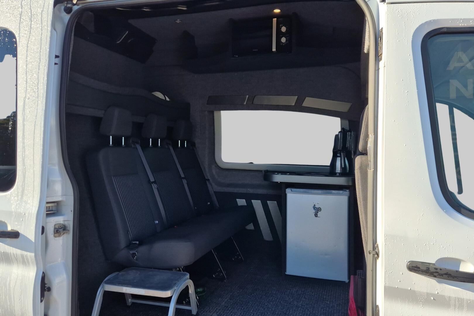 Ford Transit iso kuva 5