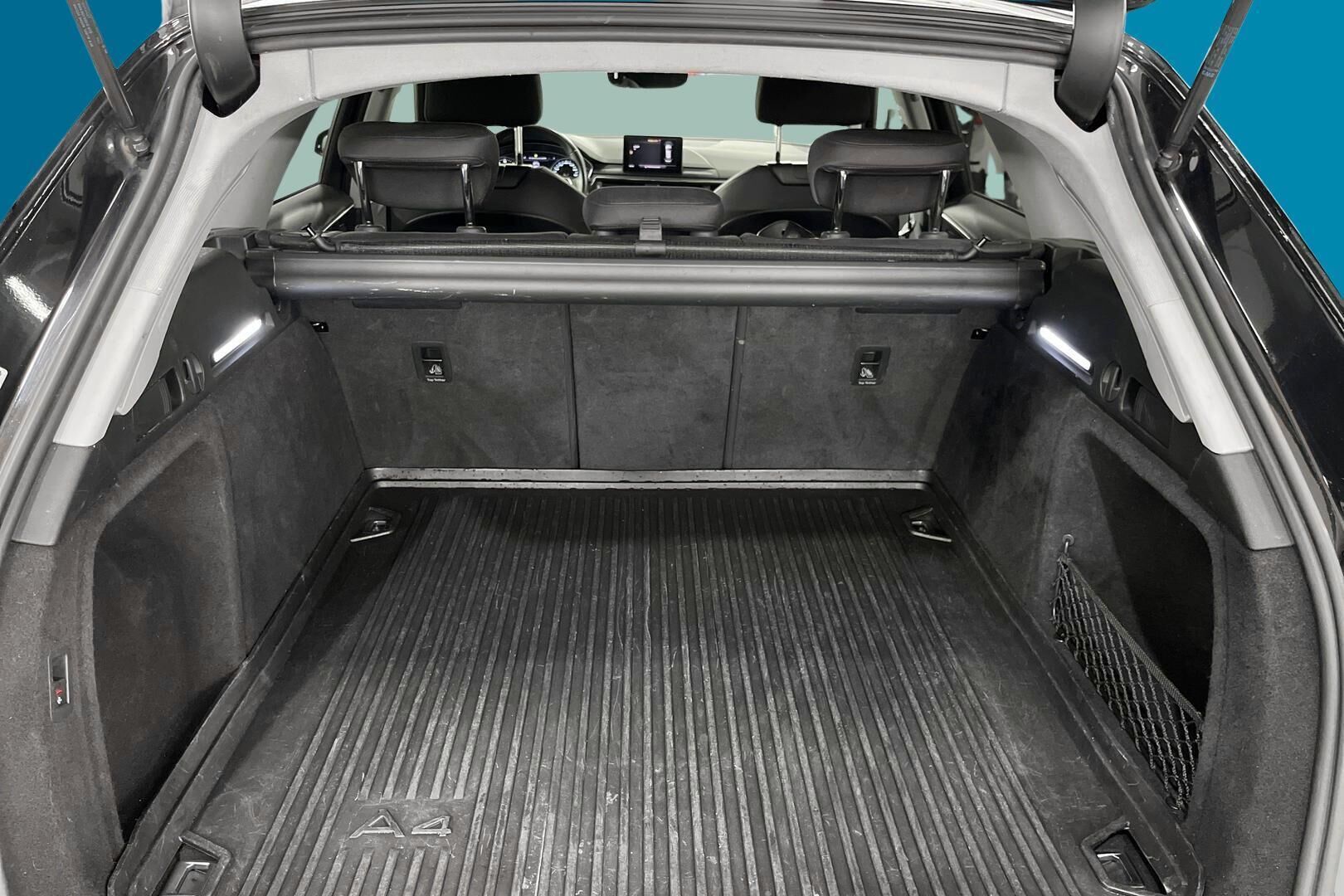 Audi A4 iso kuva 12