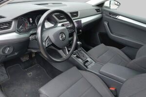 Skoda Superb esikatselu 2