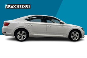 Skoda Superb esikatselu 4