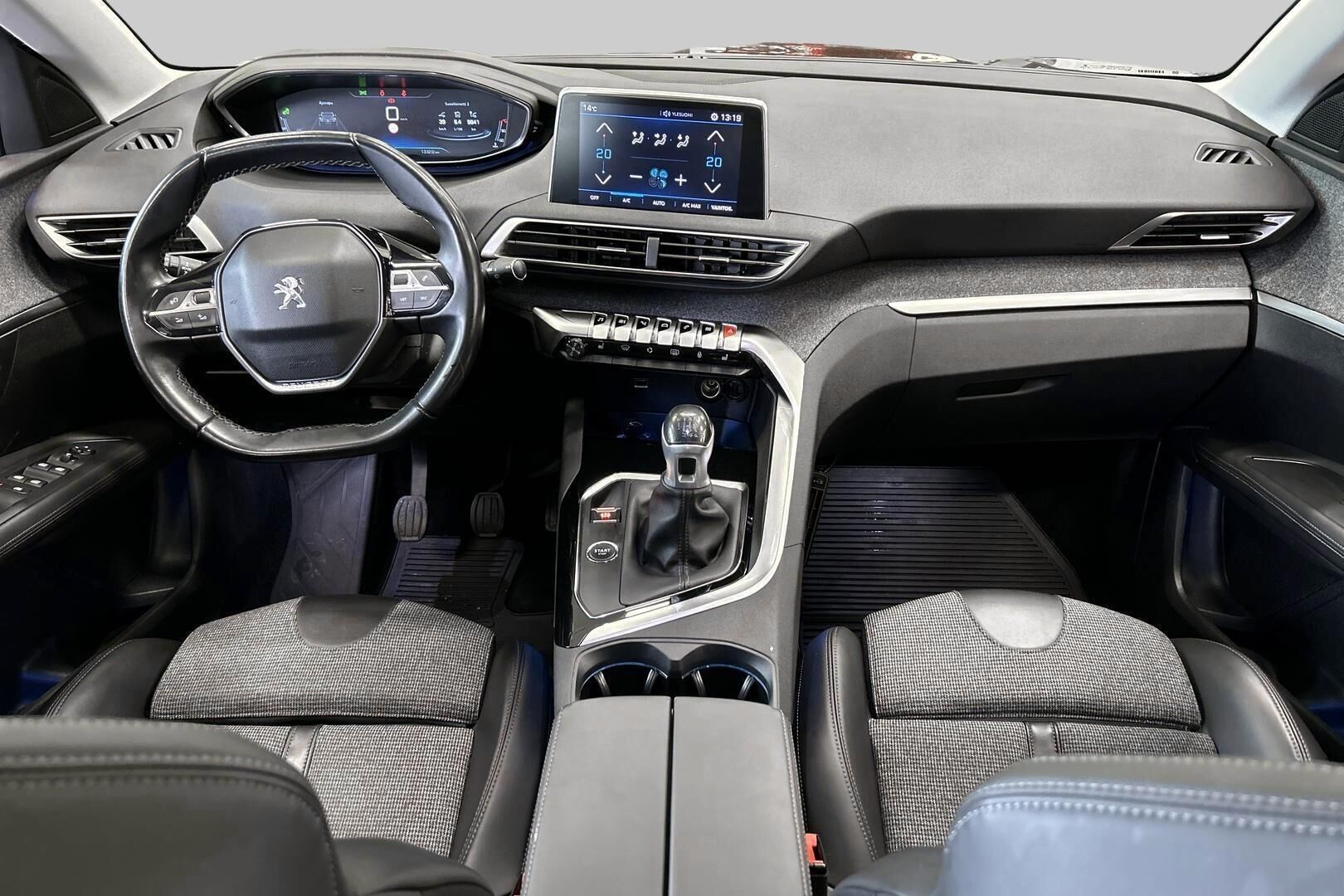 Peugeot 3008 iso kuva 10