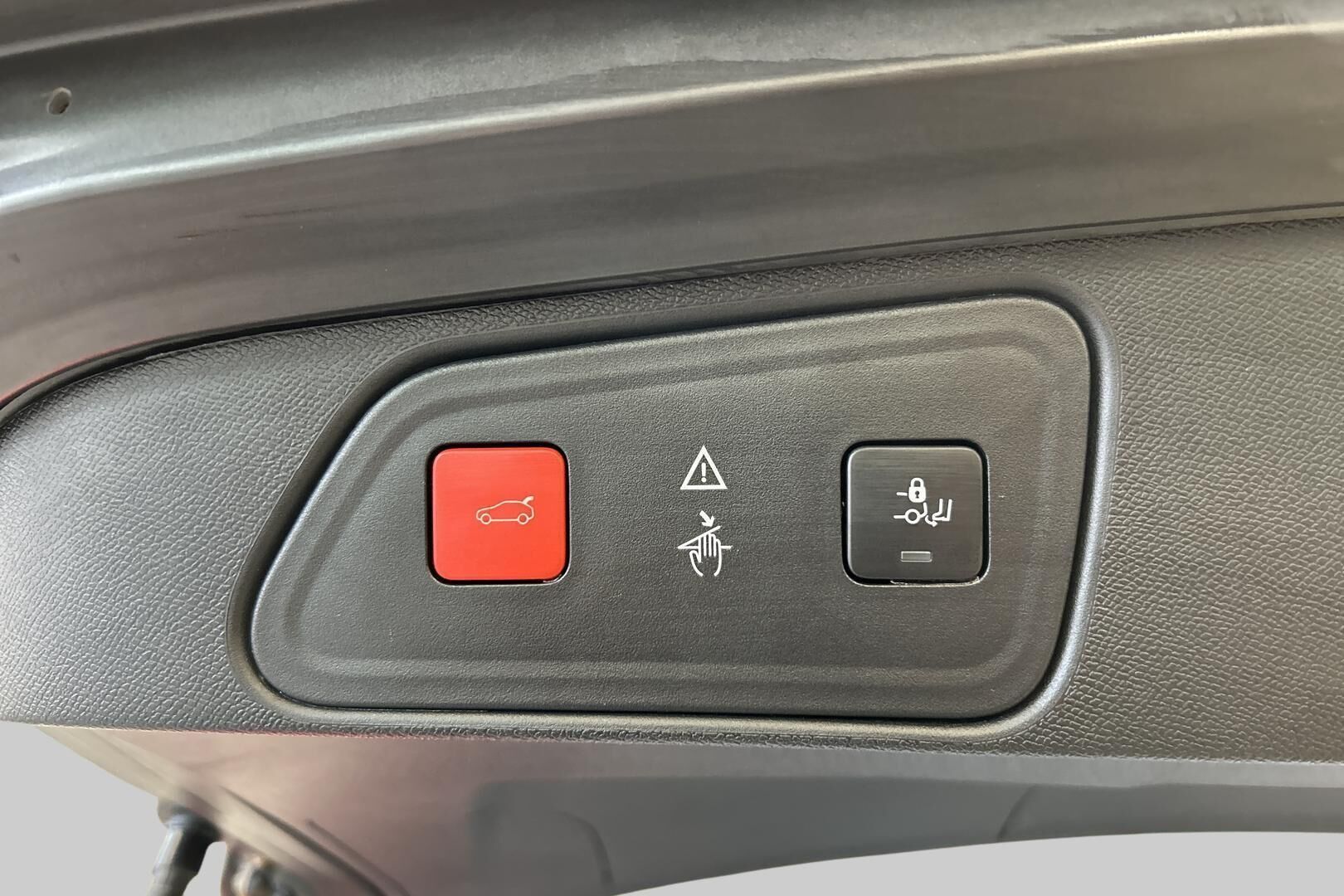 Peugeot 3008 iso kuva 13