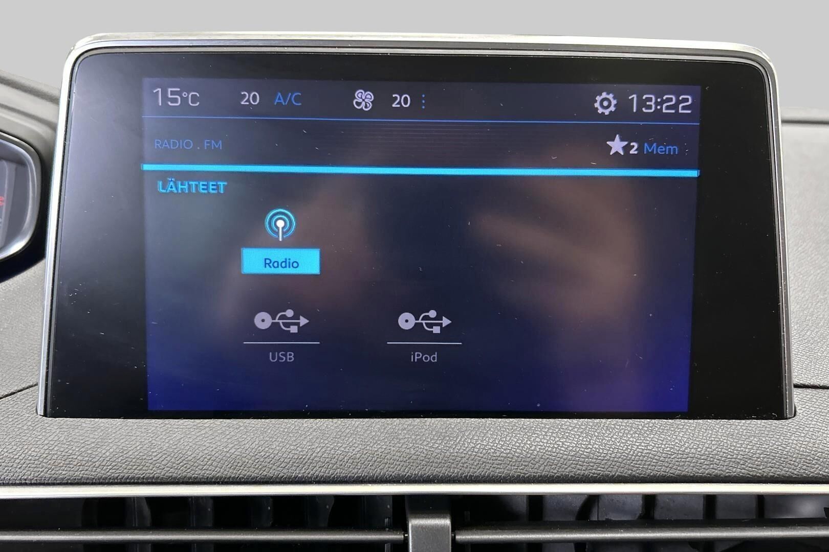 Peugeot 3008 iso kuva 23